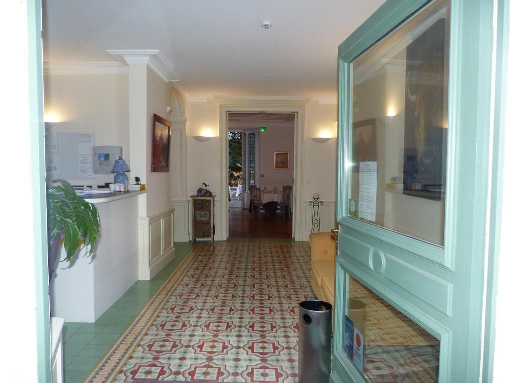 Logis Hotel Restaurant La Tour De Ciron Carmaux 외부 사진
