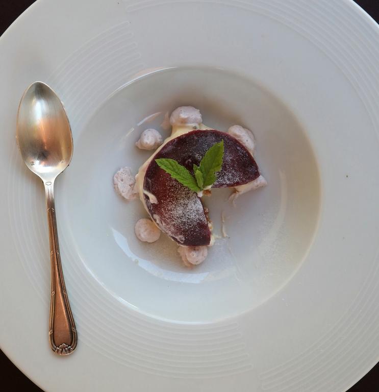 Logis Hotel Restaurant La Tour De Ciron Carmaux 외부 사진
