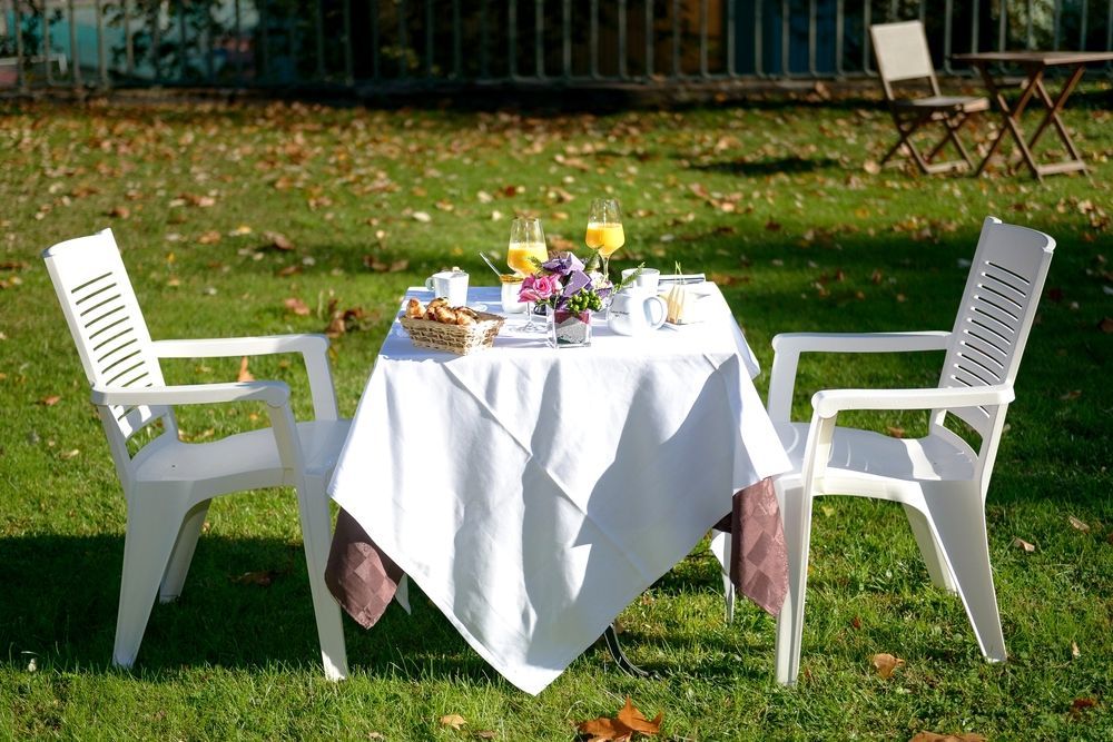 Logis Hotel Restaurant La Tour De Ciron Carmaux 외부 사진